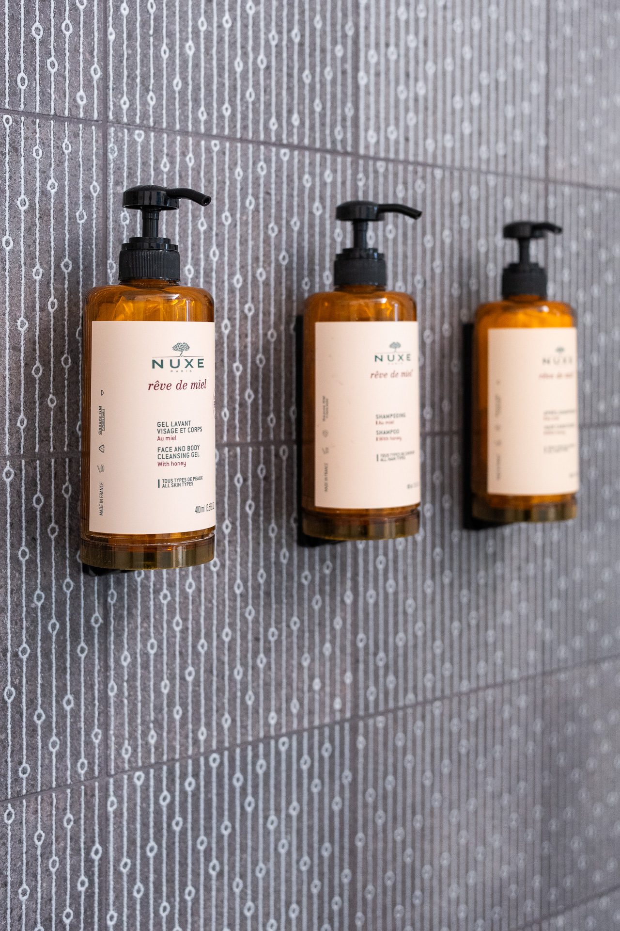 _nf-LeisureDomus_41_M1_Bagno_dettaglio saponi doccia.jpg