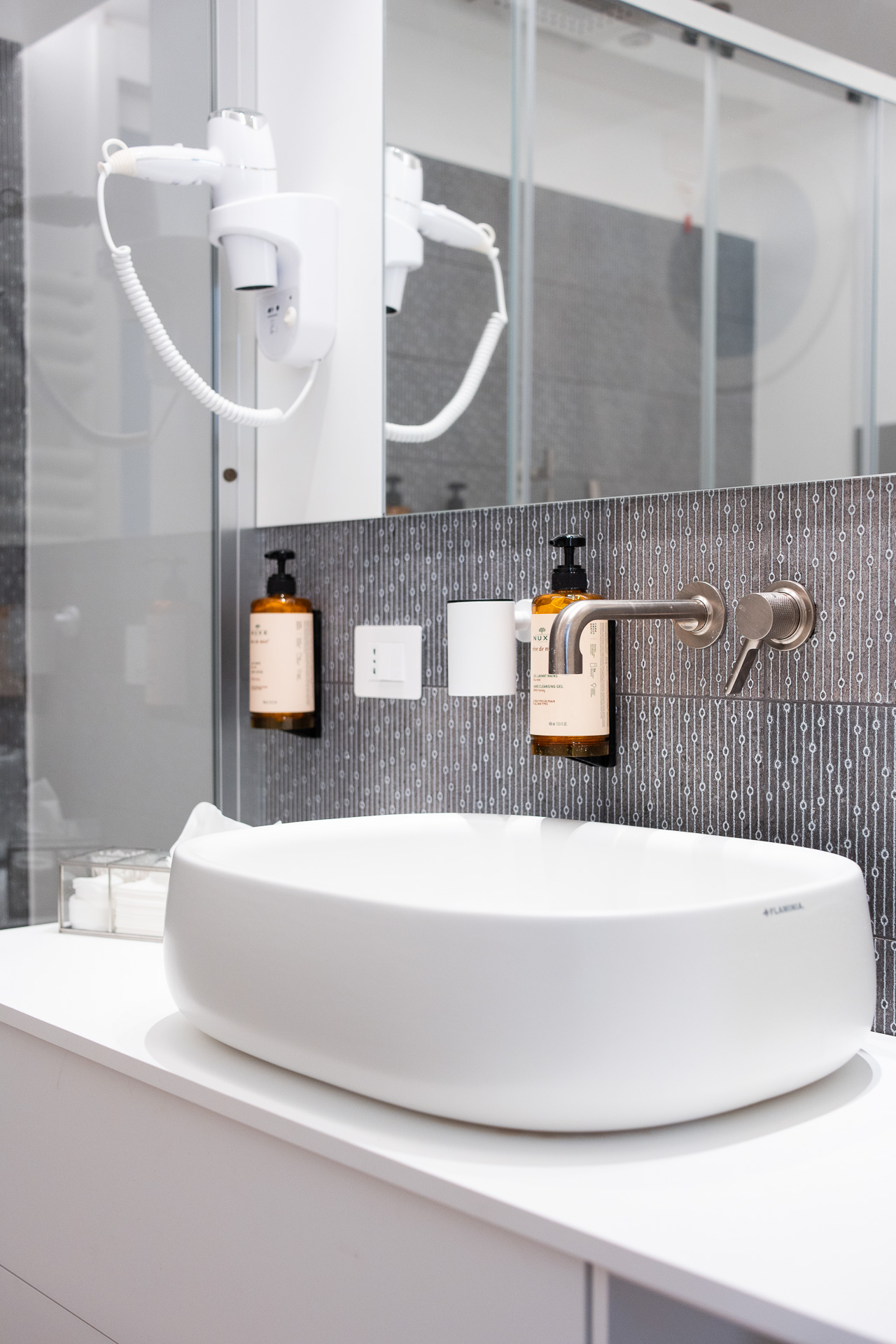 _nf-LeisureDomus_42_M1_Bagno_dettaglio lavabo.jpg